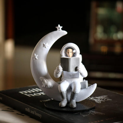Street27® Cute Outer Space Astronaut Figurine Action Figure Toys Statue for Showpiece Home Living Room Decor Office Desktop Decoration Car Dashboard, Kids Birthday Party Gift, Resin
