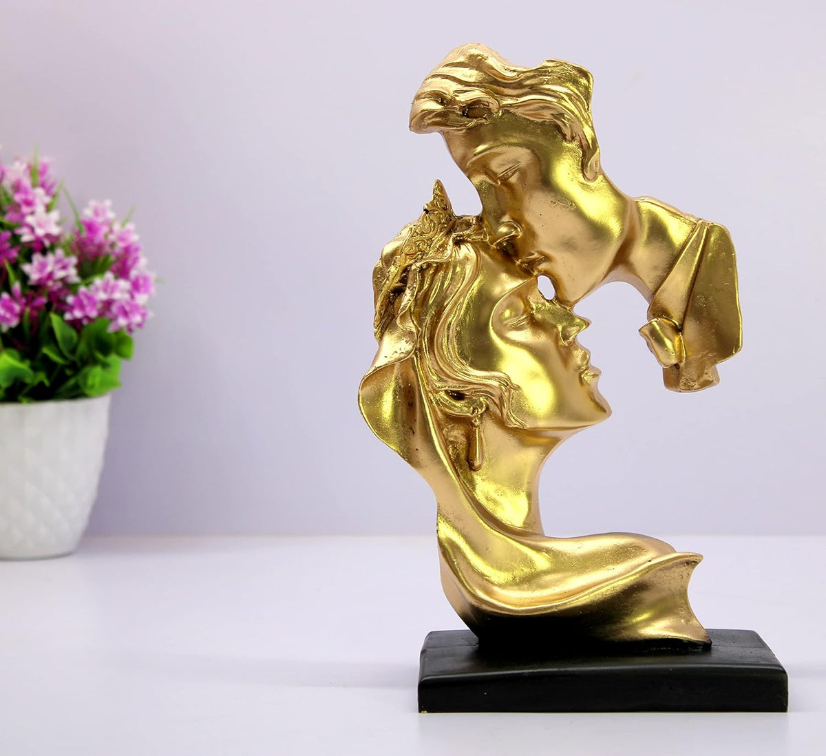 Love Couple Face Adventure Showpiece Statue Sculpture Figure for Home Decor Valentine Day Gift | Resin- 10" Inches (Golden)