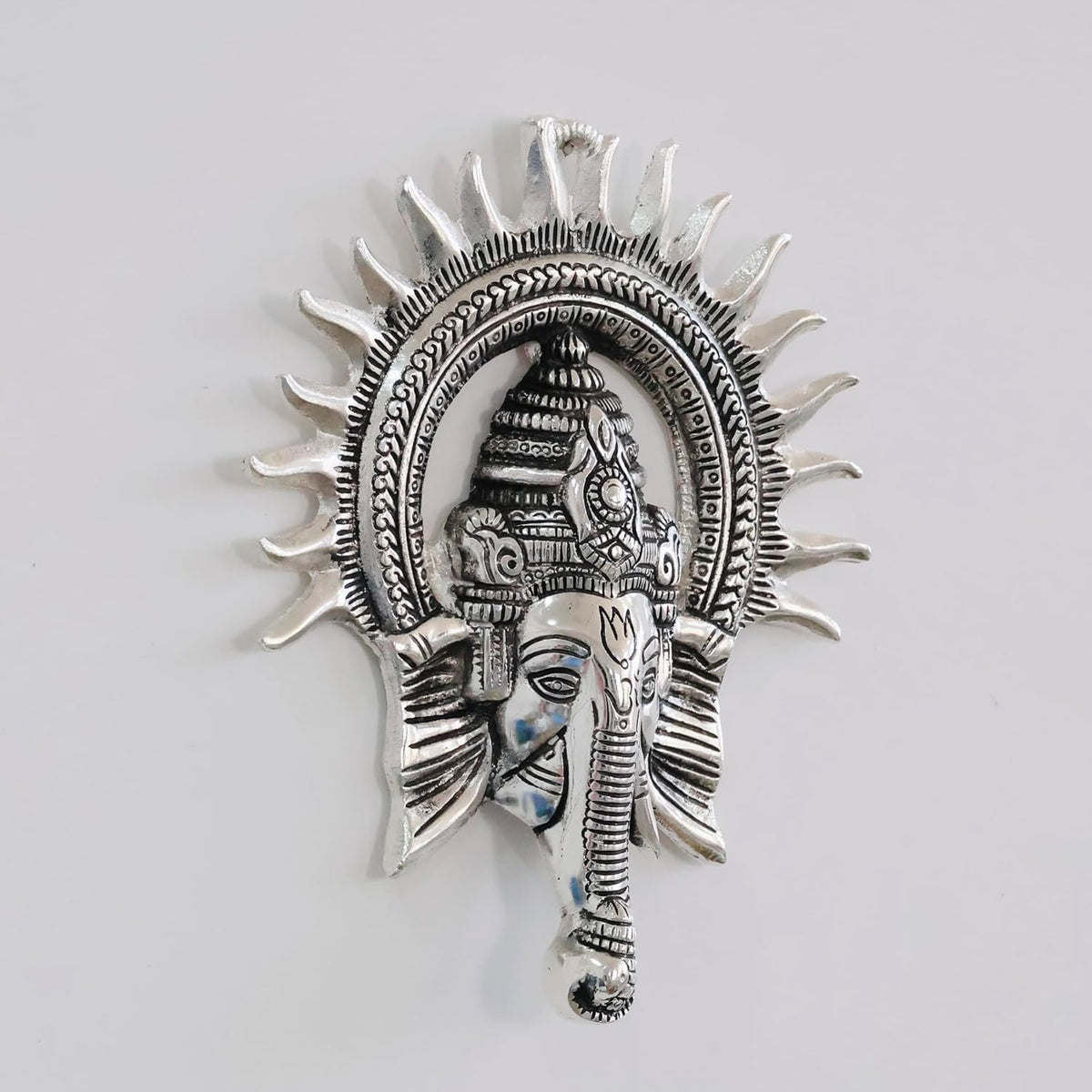 Metal Ganesha ji Statue,Ganpati Wall Hanging Sculpture Lord Ganesh Idol Lucky Feng Shui Wall Decor Your Home, Office,Religious Gift Article (Silver)