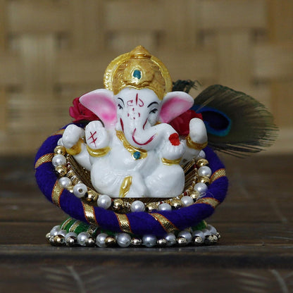 Resin Lord Ganesha Idol On Peacock Feather Decorative Plate-Ganesha Idol for Home Decor Car Dashboard-Ganesha Statue-Ganpati Murti Gift for Diwali Ganesh Chaturthi Housewarming Birthday.