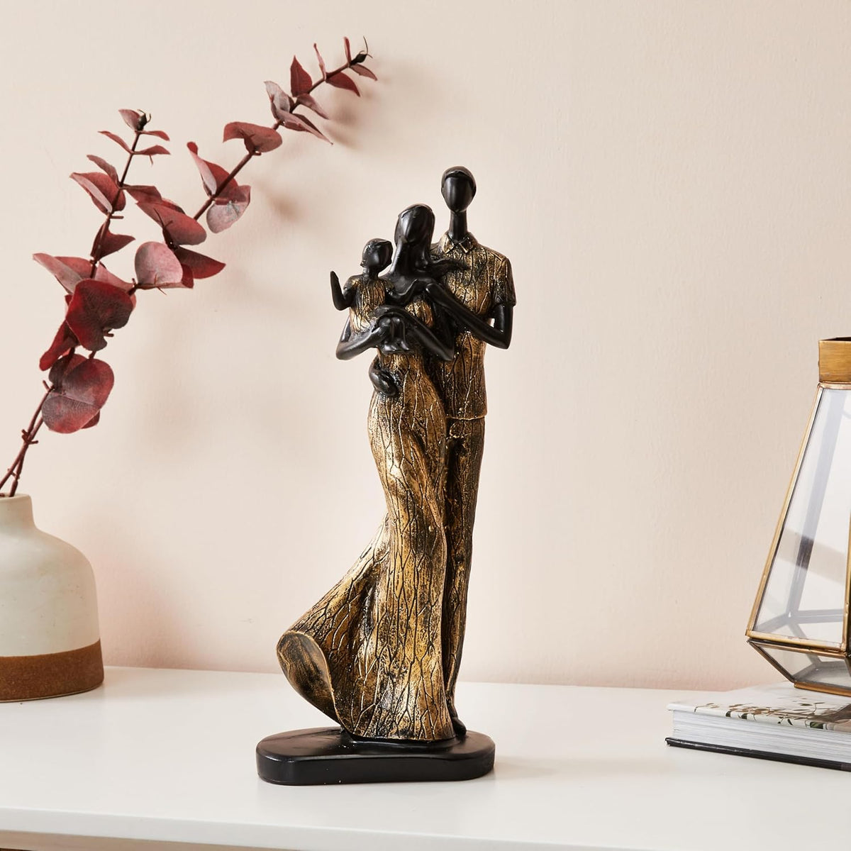 Stylish Loving Couple Resin Romantic Figurine Statue for Home Decor (Pack of 1, Golden Brown)