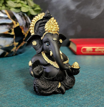 Gold Art India Terracotta Black Ganesh Idol for Car Dashboard Small Ganesha Murti Ganpati Idol for Home Decor Puja Lord Ganesh Statue Gift for Office Desk Puja Room Figurine 3.5 X 2 Inches, Idol