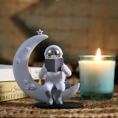 Street27® Cute Outer Space Astronaut Figurine Action Figure Toys Statue for Showpiece Home Living Room Decor Office Desktop Decoration Car Dashboard, Kids Birthday Party Gift, Resin