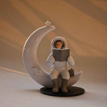 Street27® Cute Outer Space Astronaut Figurine Action Figure Toys Statue for Showpiece Home Living Room Decor Office Desktop Decoration Car Dashboard, Kids Birthday Party Gift, Resin