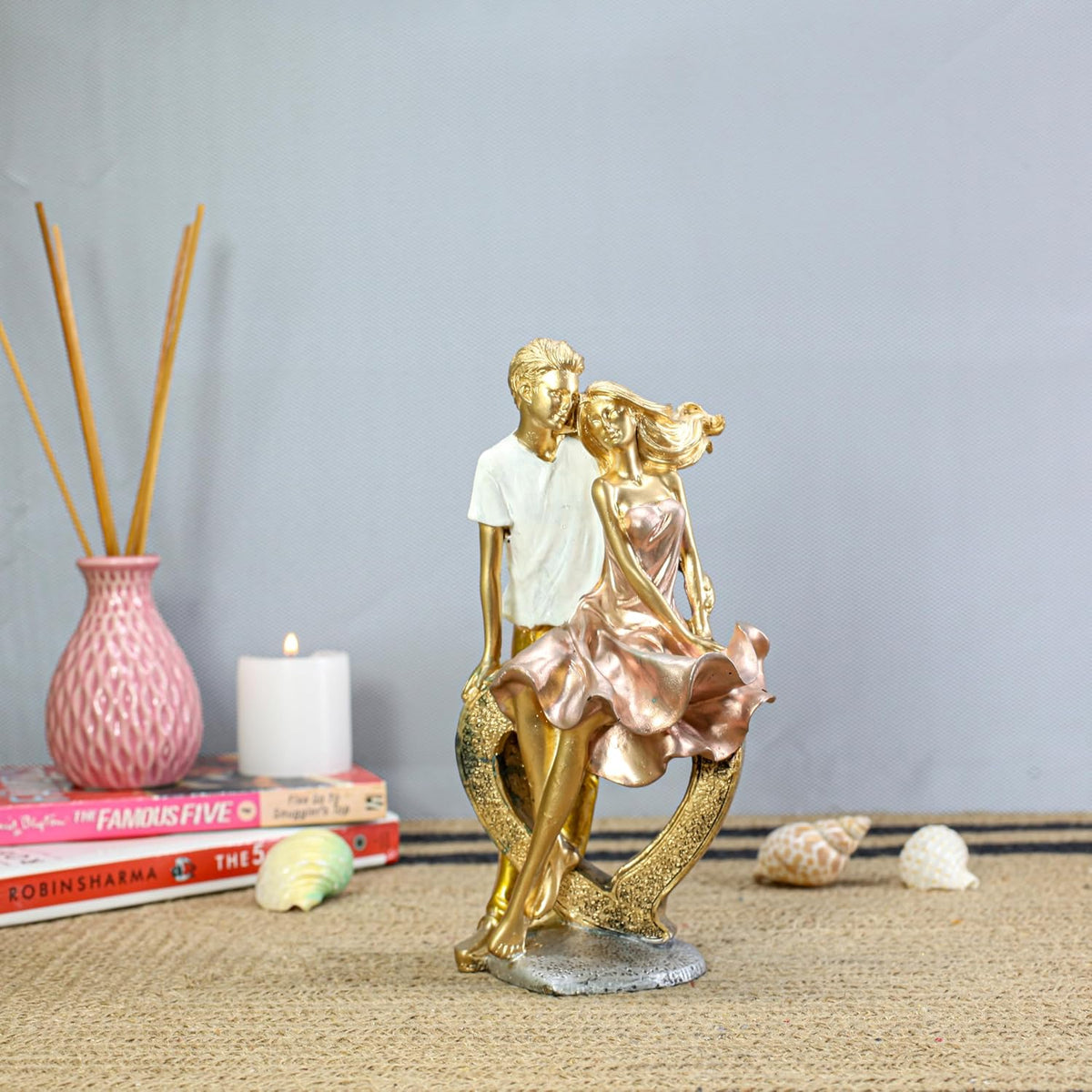 Romantic Loving Couple Statue Showpiece | Golden & White Finish | Valentine, Anniversary & Birthday Gift for Him/Her | Home Decor Figurine
