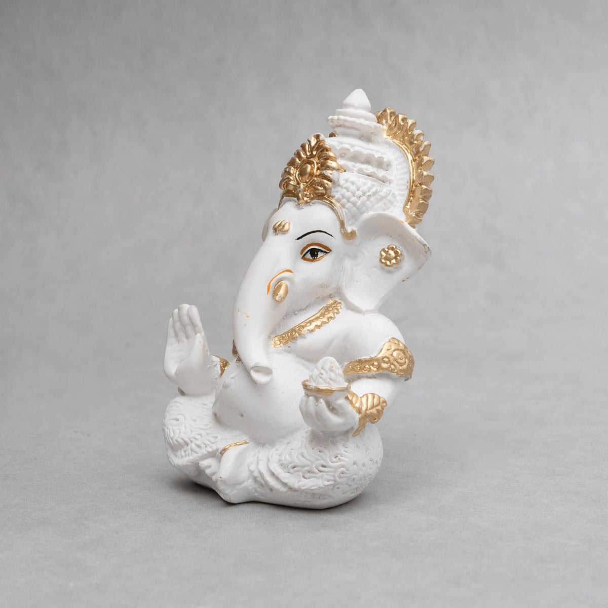 Lord Ganesha Idol for Car Dashboard, Home Decor & Pooja | Resin Gold Plated Ganpati Murti | 3.5 Inch Ganesh Statue for Gift, Diwali, Housewarming, Baby Shower, Mandir Decor, White, Pack -1