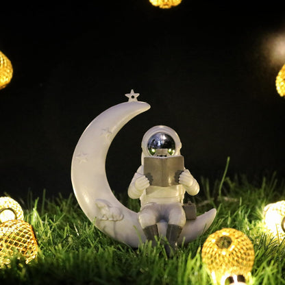Street27® Cute Outer Space Astronaut Figurine Action Figure Toys Statue for Showpiece Home Living Room Decor Office Desktop Decoration Car Dashboard, Kids Birthday Party Gift, Resin