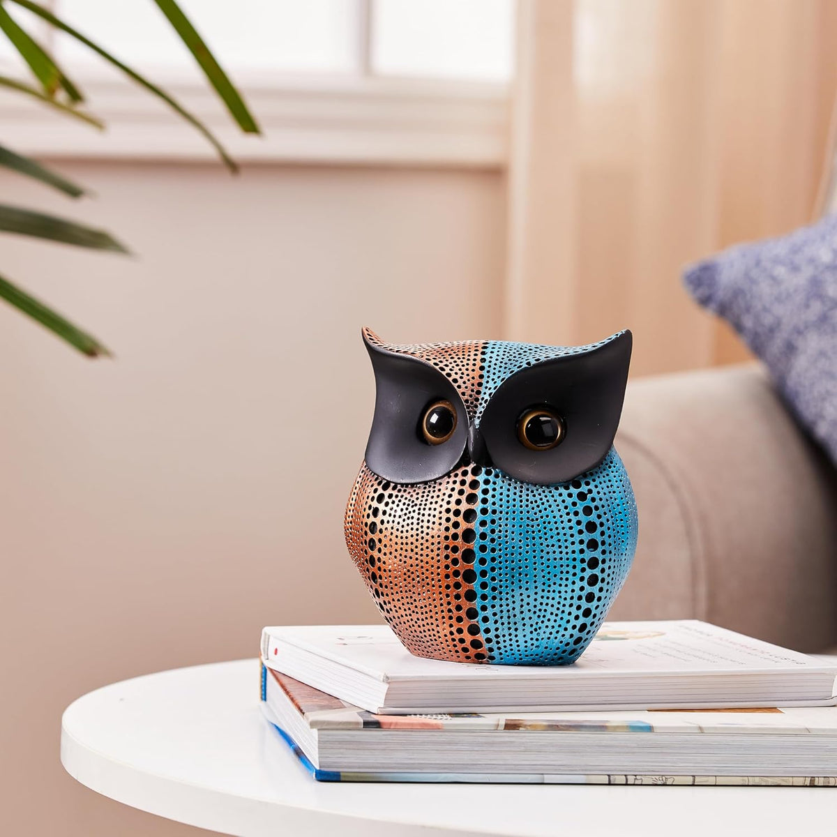 Modern Classy Happy Owl Resin Art Figure Showpiece (Pack of 1, Pink & Blue)