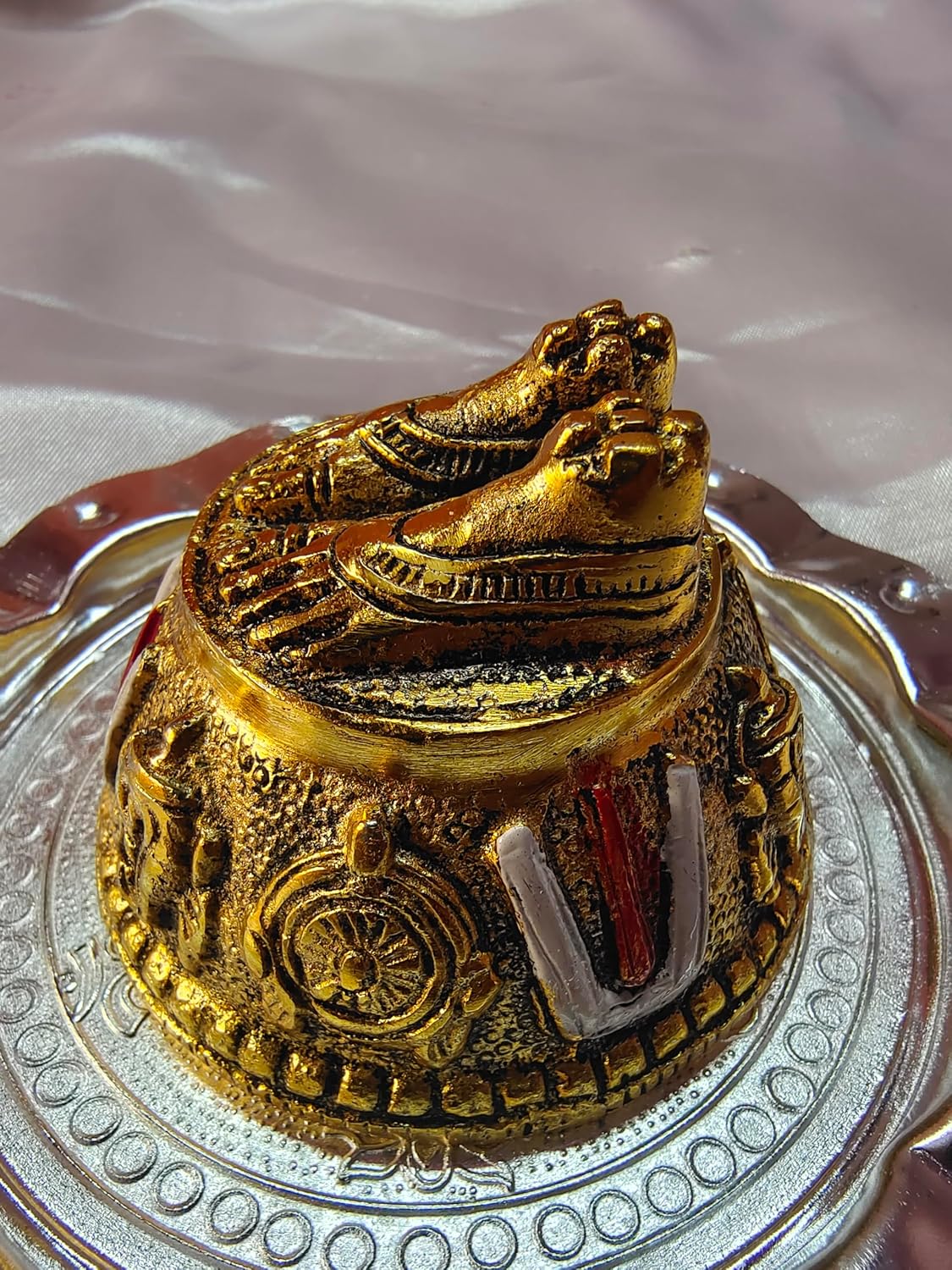 Gold Art India Lord Balaji Charan Paduka 24 kt Gold Matte Finish Vishnu Charan Paduka for Pooja Room/Balaji for car Venkateswara Swamy Feet with Shanku Chakra Namam Best Gifting (Gold Plated 2 Inch)