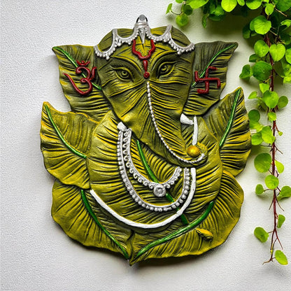 Patta Leaf Ganesh Ji Terracotta Wall Hanging Idol Murti| Ganpati Bappa Ganesha Wall Hanging for Door Entrance, Main Gate, Mandir, Home & Office Decor | Spiritual Wall Decor (23x20 CM)