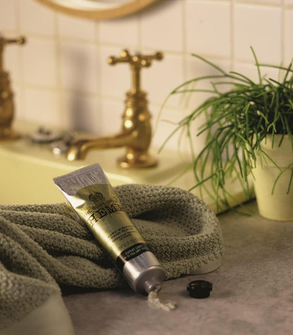 The Body Shop Hemp Hand Protector